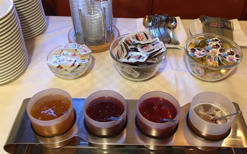 Poschiavo Suisse Hotel & Traditional Fondue Stube מראה חיצוני תמונה
