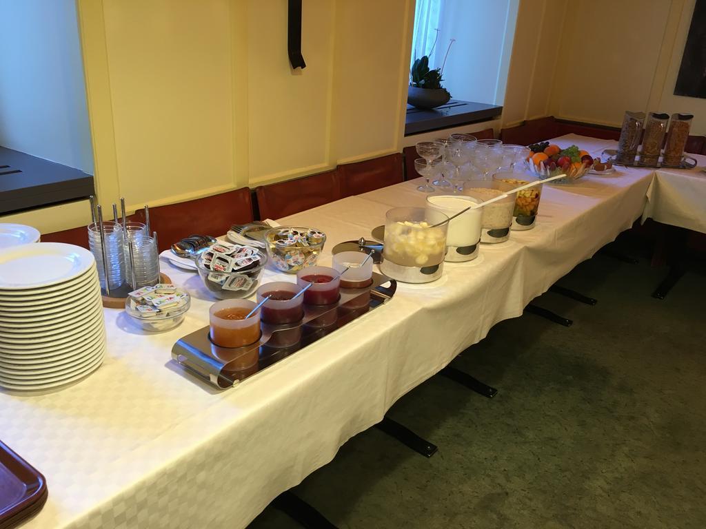 Poschiavo Suisse Hotel & Traditional Fondue Stube מראה חיצוני תמונה
