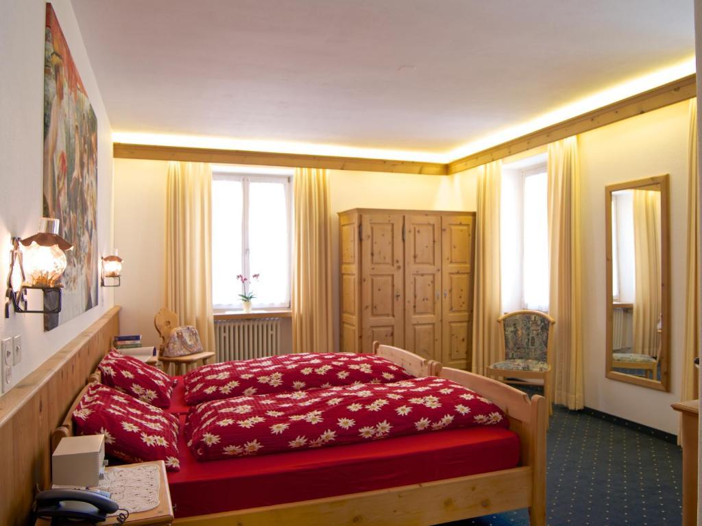 Poschiavo Suisse Hotel & Traditional Fondue Stube חדר תמונה